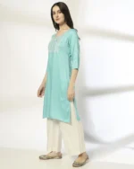 Women Embroidered Straight Kurta - Image 4